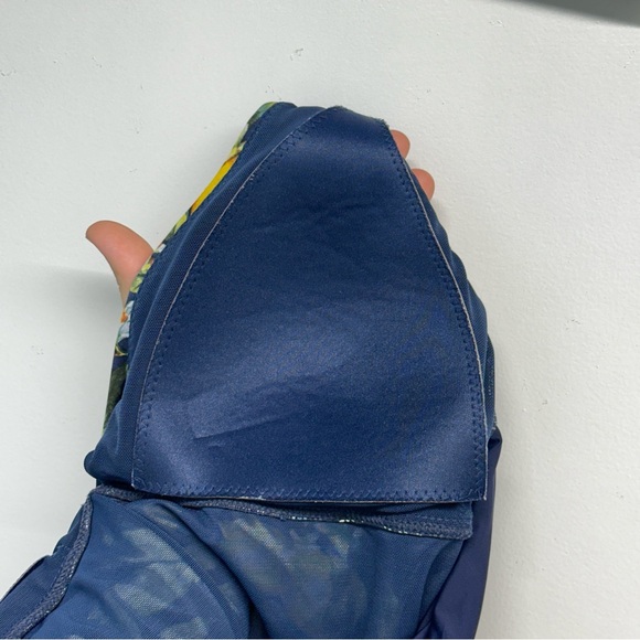 Nip Tuck Multi Fit Cup Lemon Print One Piece Swimsuit Slimming Size 8 Swim Suit - Picture 9 of 12